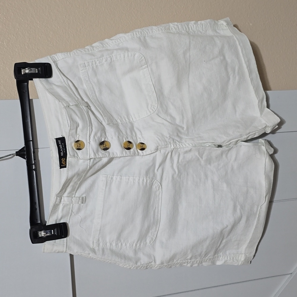 Lee woman shorts size 4 white